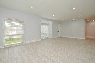 Building Photo - 12633 Memorial Dr