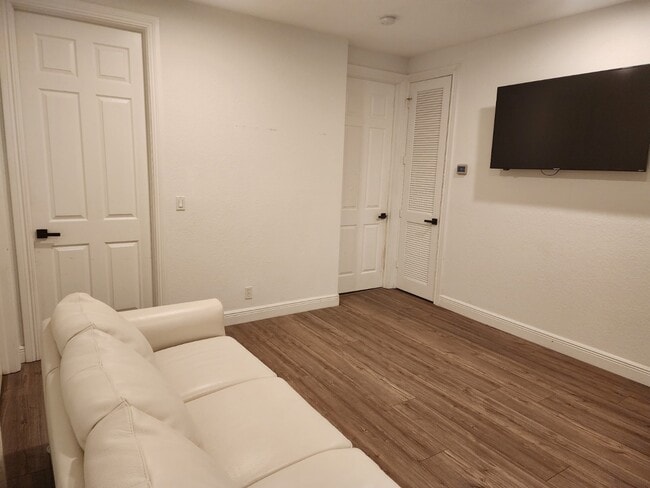 Foto del edificio - 400 SW 15th Dr