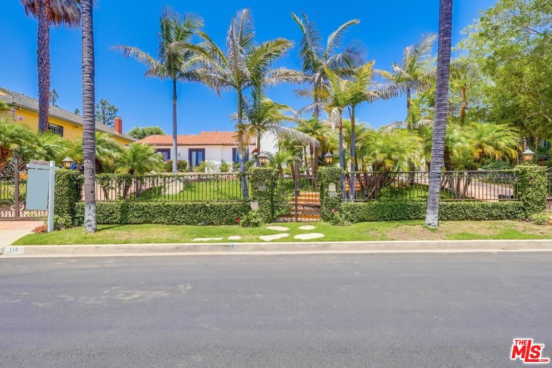 Primary Photo - 114 S Layton Dr