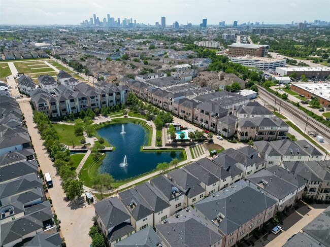 Building Photo - 2713 Kinsley Oaks Dr