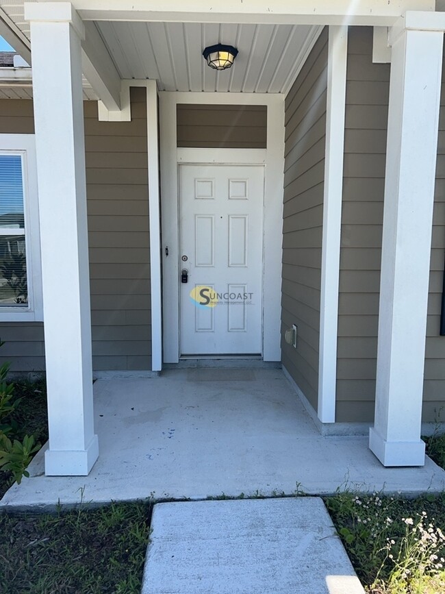 Building Photo - Spacious 4/2 in Pritchard Point