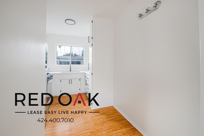 Foto del edificio - 439 S Catalina St