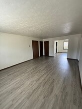 Building Photo - 5000 West Blvd