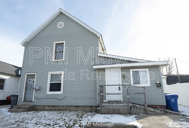 Building Photo - 918 S Bell St