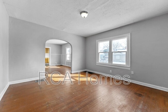 Building Photo - 903 N Tuxedo St