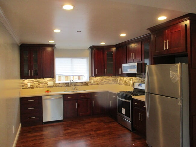 Building Photo - 1472 Hervey Ln