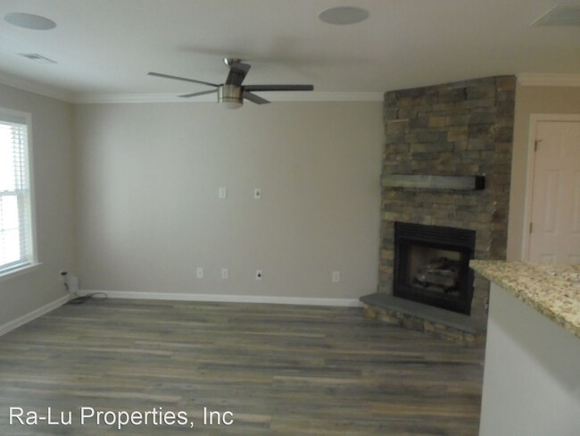 Building Photo - 2 br, 2.5 bath House - 6611 Daniel Pierce Dr