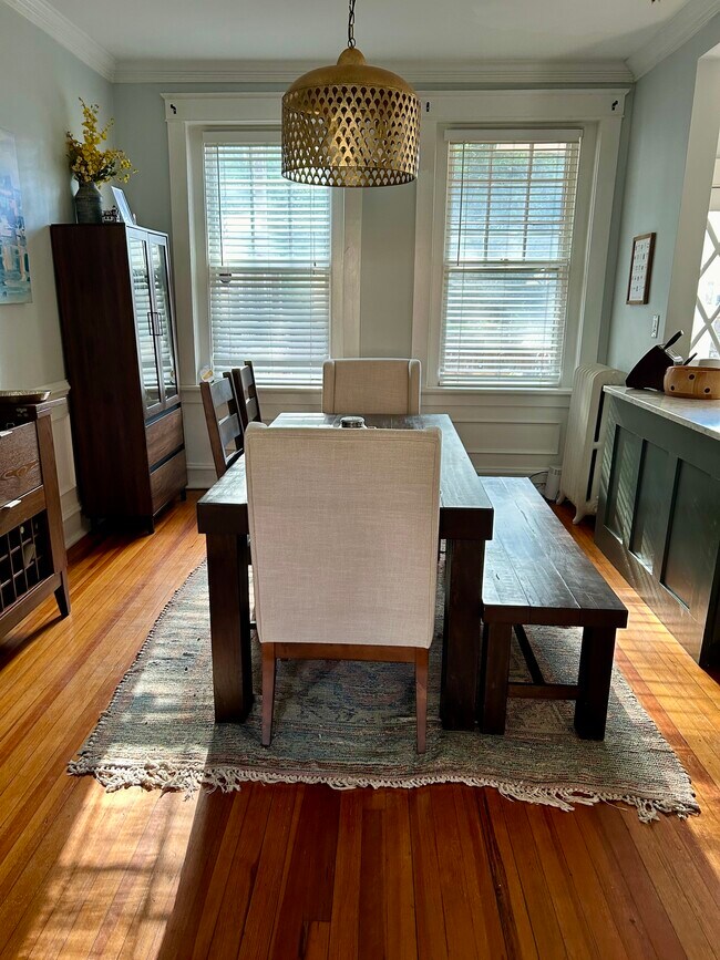 Dining room - 812 N Cleveland St