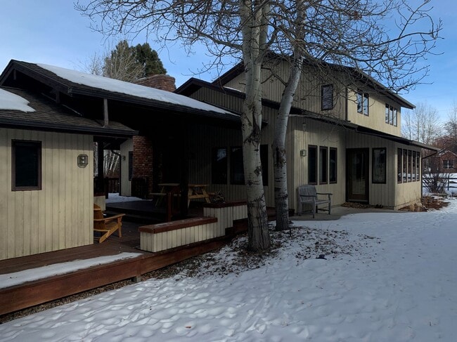 Building Photo - 126 Hitching Post Rd