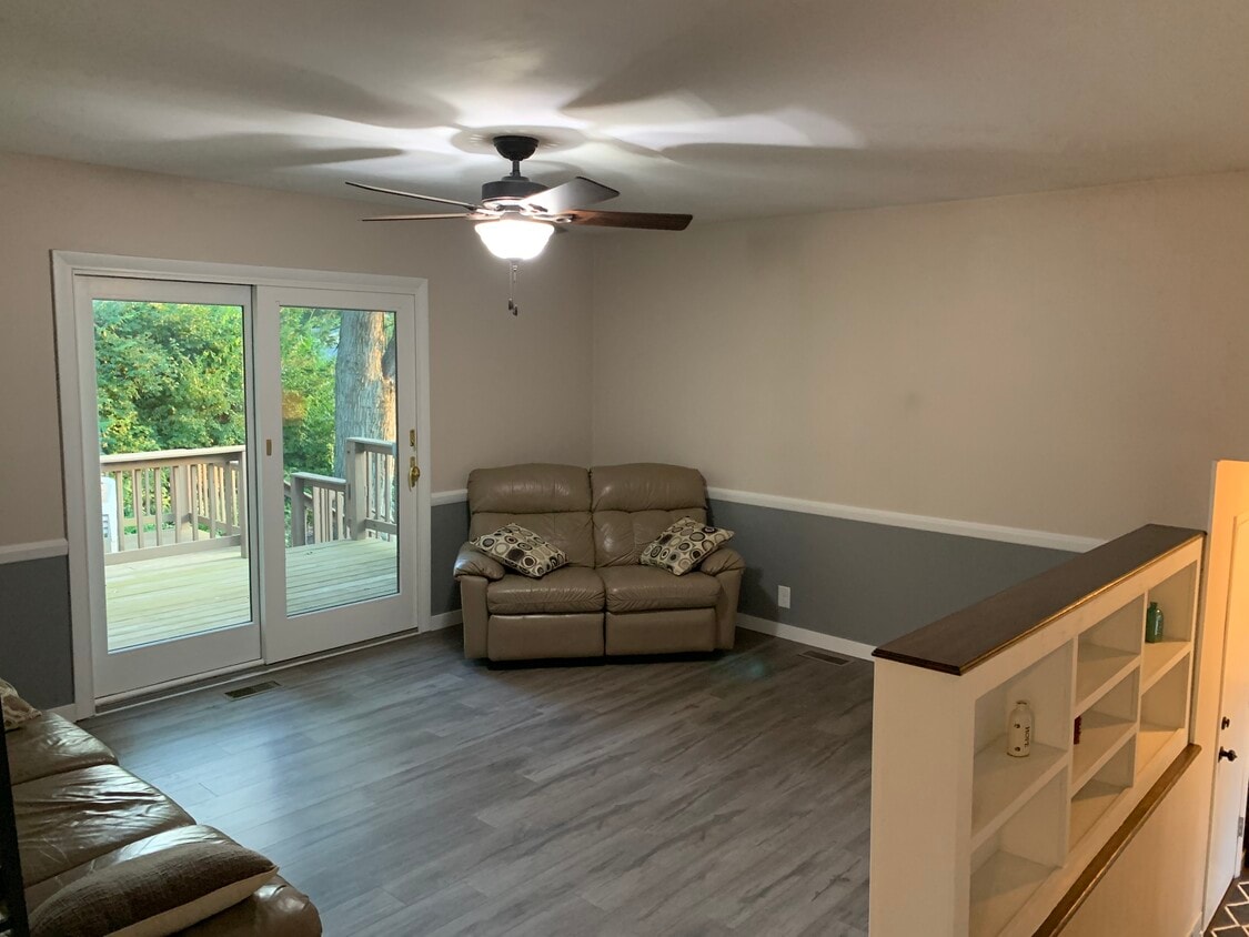 Building Photo - 2709 W Beckett Dr