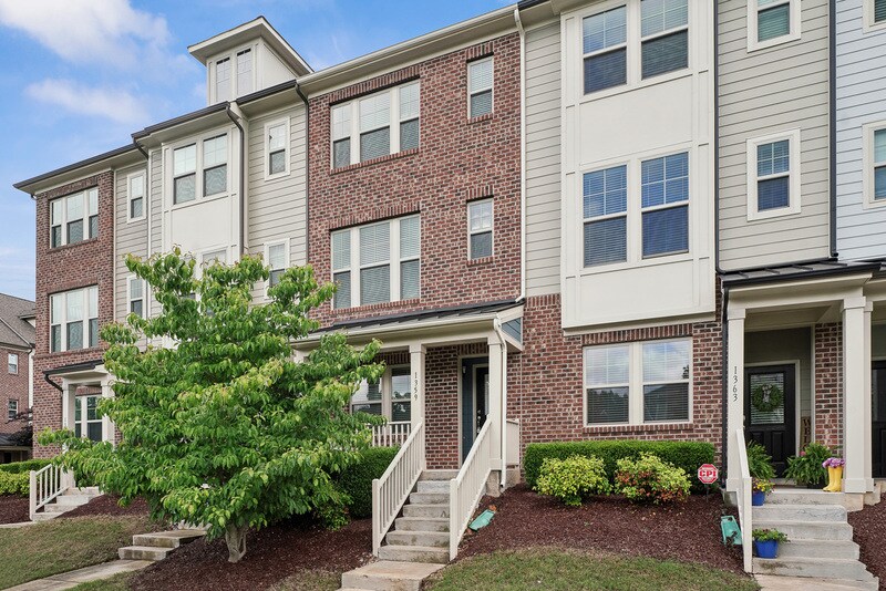 1359 Town Home Dr, Apex, NC 27502 Condo for Rent in Apex, NC