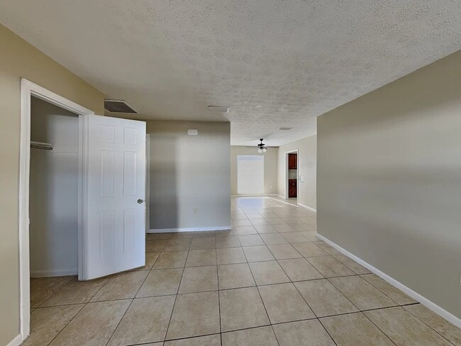 Foto del edificio - 619 Barkfield St