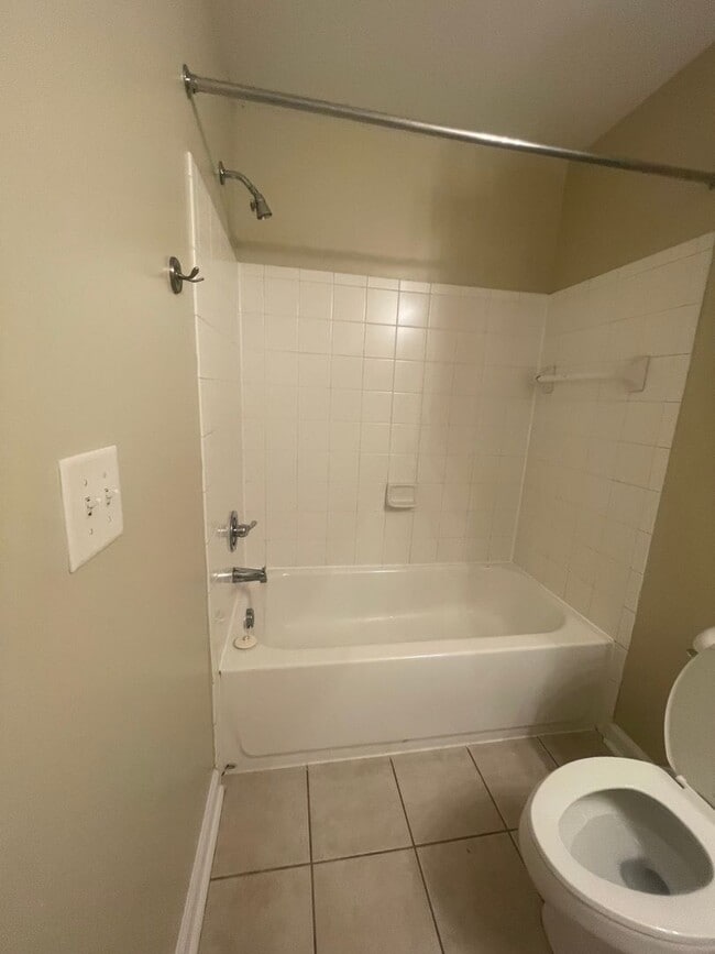 Photo - 14-1428 Bouck Apartment