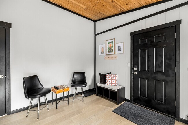 Foto del edificio - 14926 E 10 Mile Rd