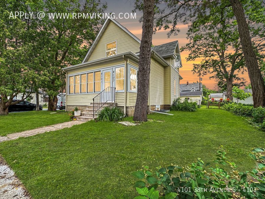 Primary Photo - 3br 1ba 1cg ~ Security Deposit Free Altern...