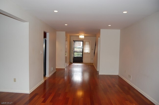 Building Photo - 57 Patriots Rd