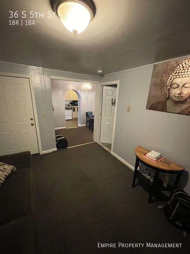 Building Photo - 1 Bedroom / 1 Bathroom in Allentown !