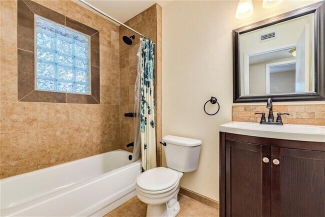 Building Photo - 6211 Mountain Shadows Dr