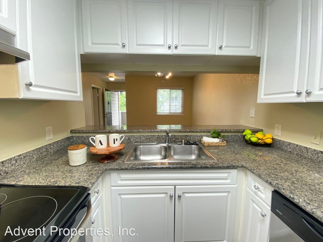 Primary Photo - 2 br, 2 bath House - 580 Canyon Oaks Dr Un...