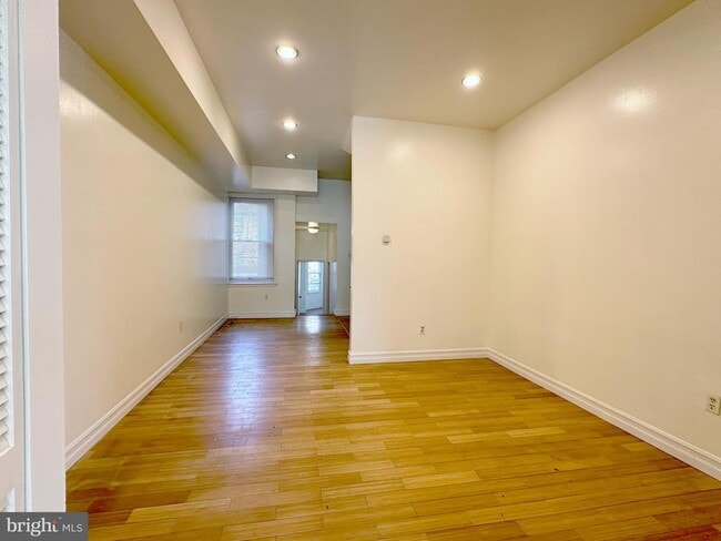 Building Photo - 3231 Powelton Ave