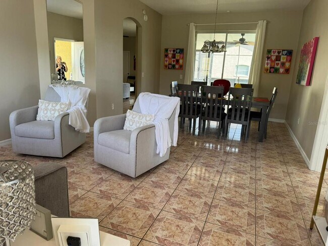 Foto del edificio - 2526 Jasmine Trace Dr