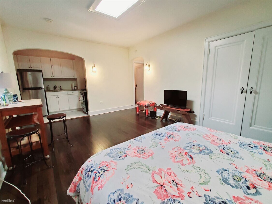 Building Photo - Studio, 1 bath Condo - 65 Bedford St