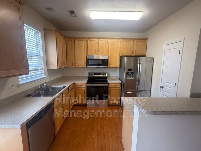 Foto del edificio - 530 Bent Leaf Ct