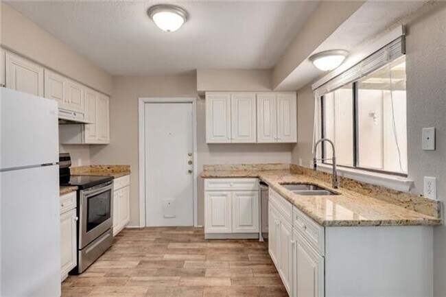 Foto del edificio - Awesome Townhome in NE Austin Community