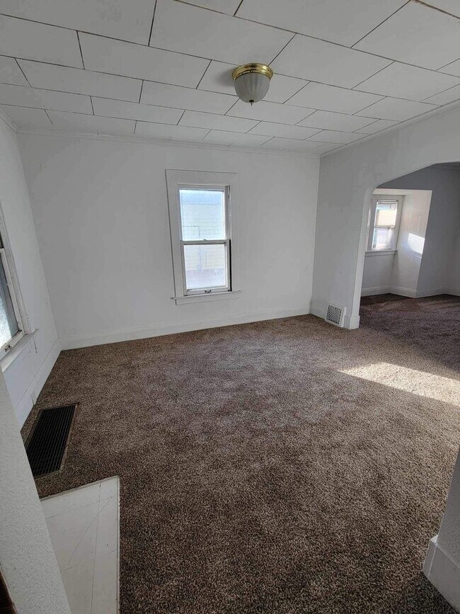 Foto del edificio - Charming 3 Bedroom Home Rent Ready