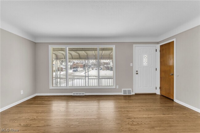 Foto del edificio - 21301 Carol Dr