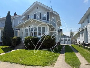 Building Photo - 3651 Leybourn Ave