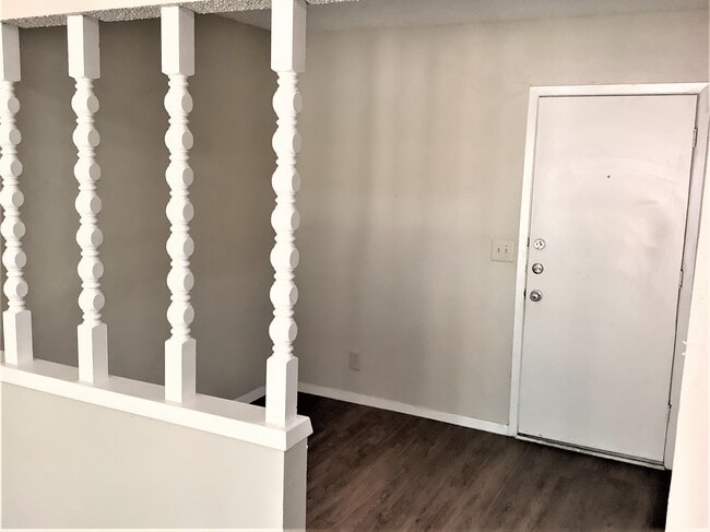 Building Photo - 201 De Vaca