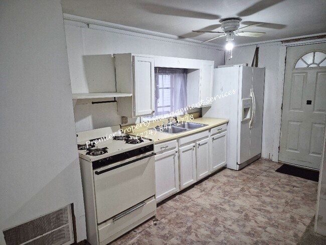 Foto del edificio - 1613 4th Ave