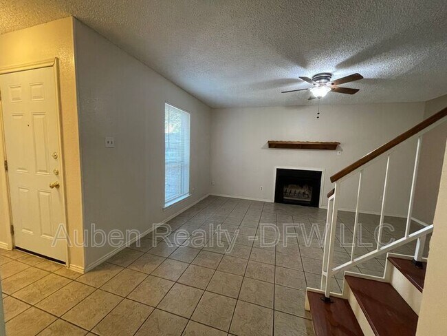 Foto del edificio - 5516 Lewis Ct
