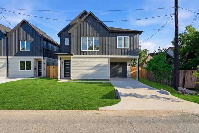 Building Photo - 3706 Glenrose St