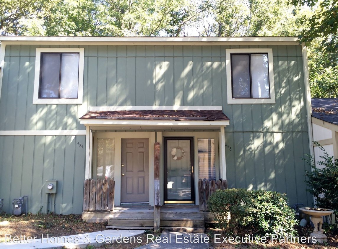 Primary Photo - 2 br, 2 bath House - 456 Forest Hills Dr