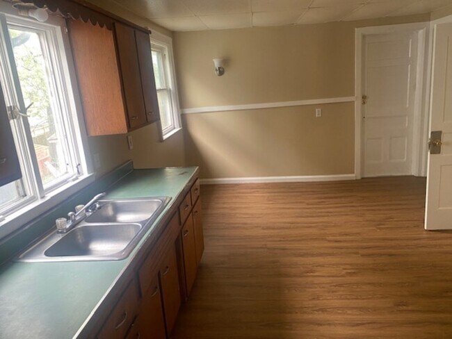 Foto del edificio - 1023 E Lovejoy St