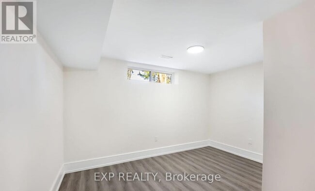Building Photo - 200 Oakridge Dr