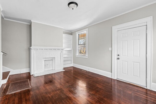 Building Photo - 516 43rd St