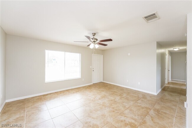 Building Photo - 2685 Pan American Blvd