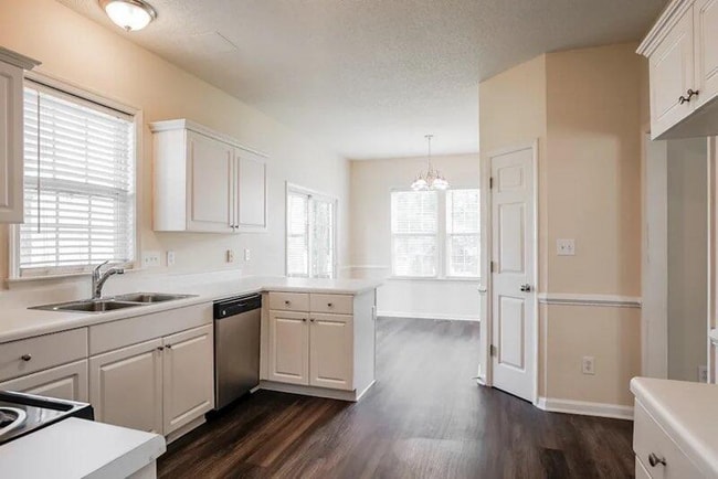 Foto del edificio - 508 Zircon Ln