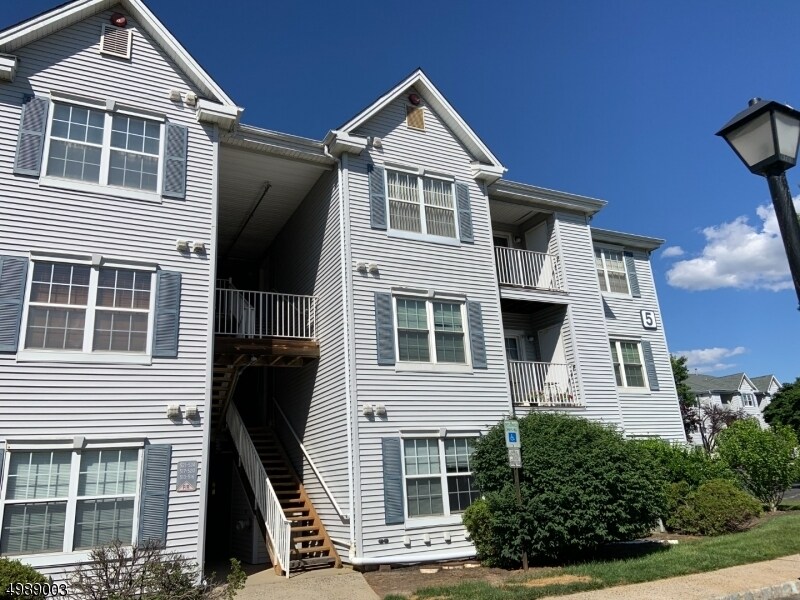 Primary Photo - 524 Stratford Pl