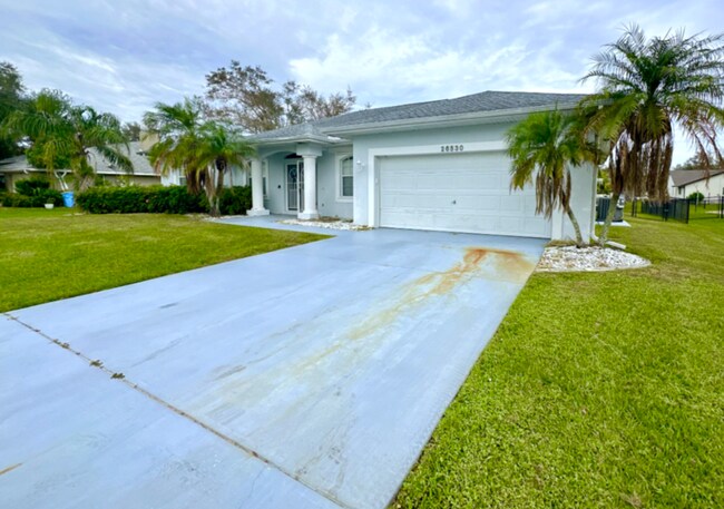 Building Photo - 26530 Trinilas Dr