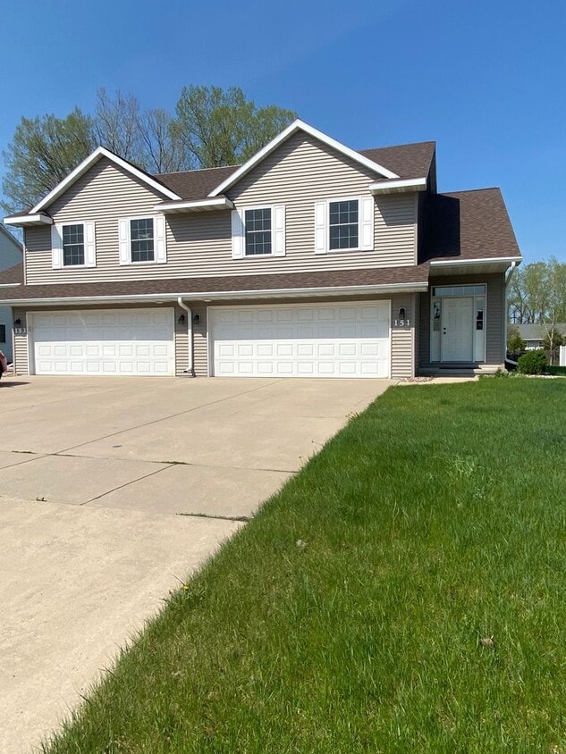 Primary Photo - Rotherham: 151-153 East River Drive Duplex