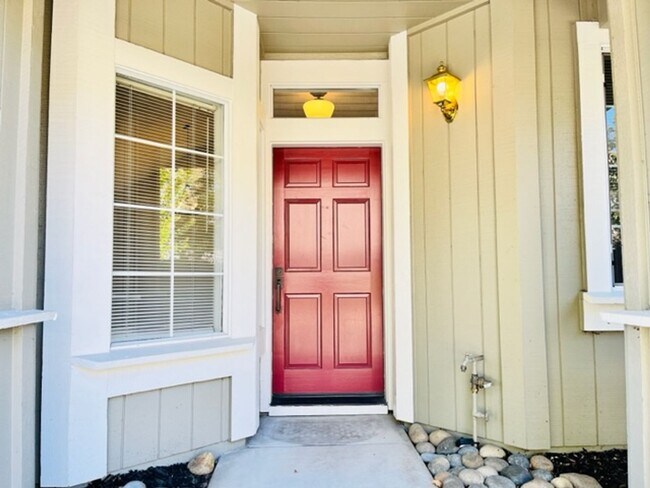 Foto del edificio - Charming 3BD/2BA Corner Unit Condo at Danville Oaks