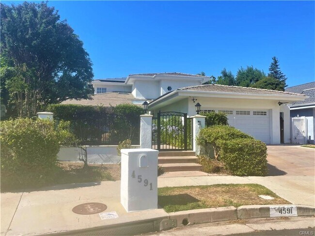 Building Photo - 4591 De Celis Pl