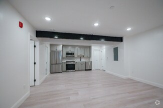 Building Photo - 126 Adelaide Ave