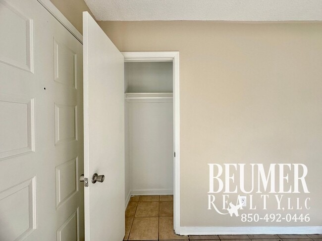 Building Photo - 3br 2bath 1230 Sqft Home for Rent