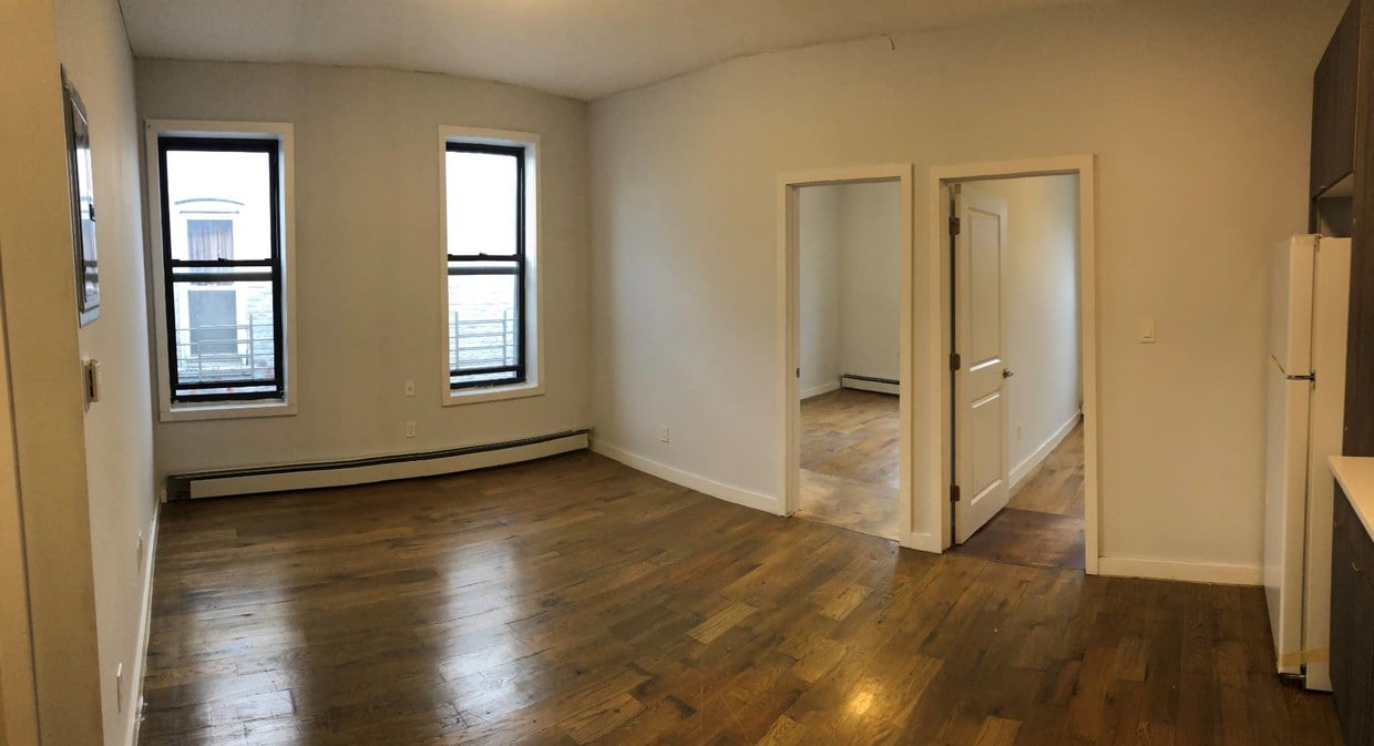 Primary Photo - 1110 Fteley Ave