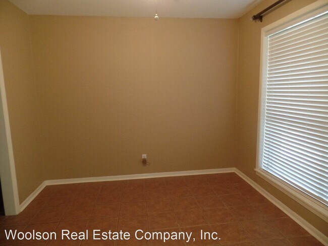 Building Photo - 3 br, 2 bath House - 303 Londonderry